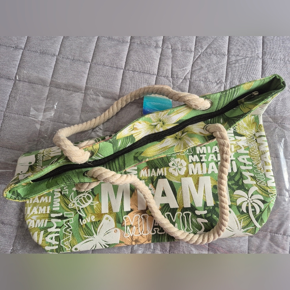 📢2/25‼️ NWT Miami Beach Tote Bag - Picture 7 of 11